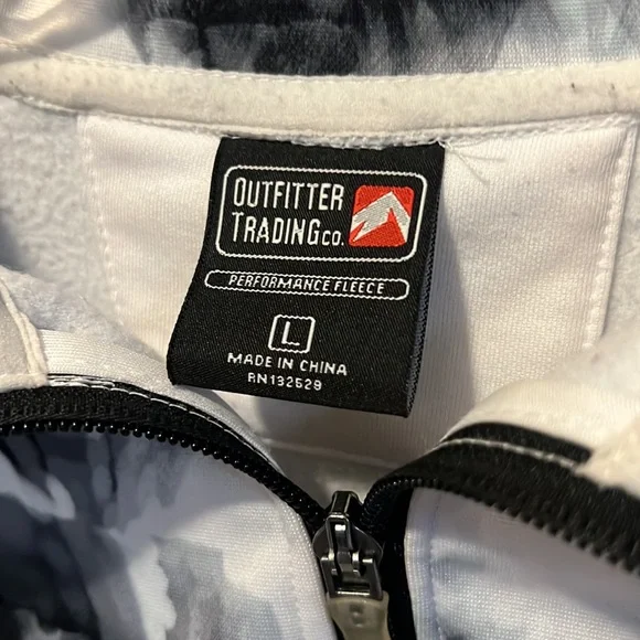 Pullover - Picture 2 of 2